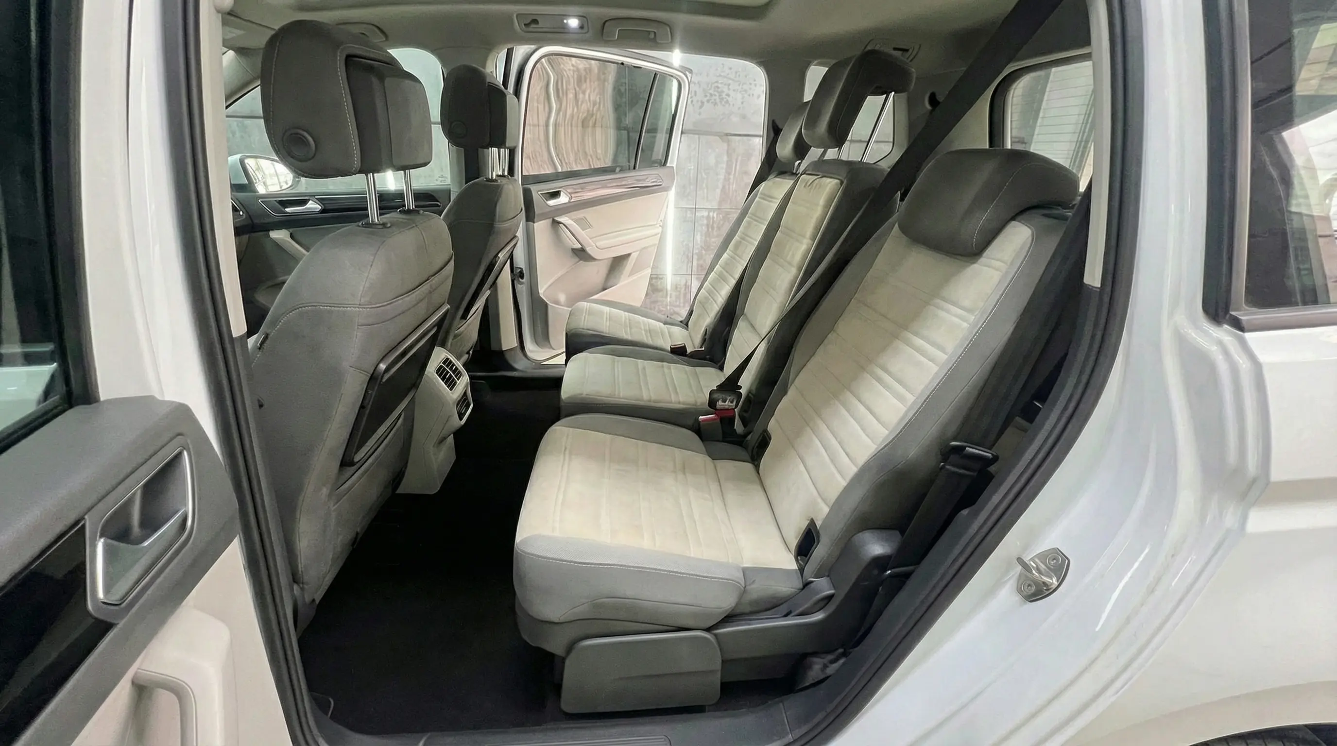 VW Atlas después de la limpieza — interior impecable — GERA Detailing Barcelona